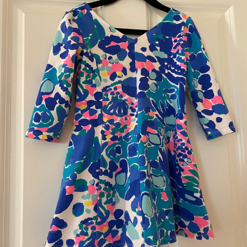 Lilly Pulitzer Girls V-neck dress in size Small